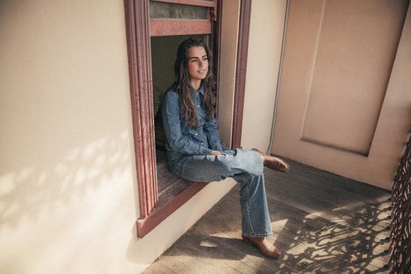 Steph Strings by Ian Laidlaw2